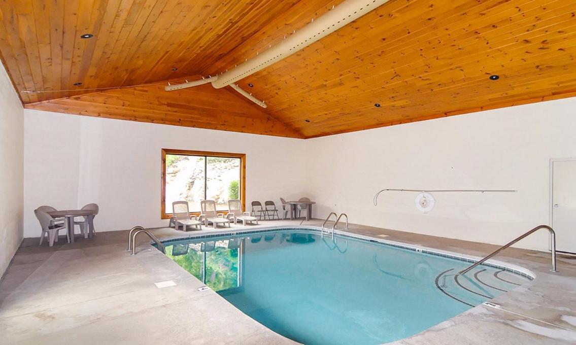 فيلا بيدجن فورجفي A Bear Creek Crib المظهر الخارجي الصورة